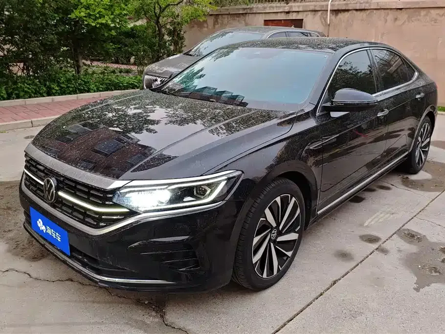 Volkswagen Passat — фото 1