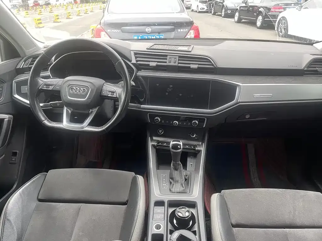 Audi Q3 2021 из CN, фото 9