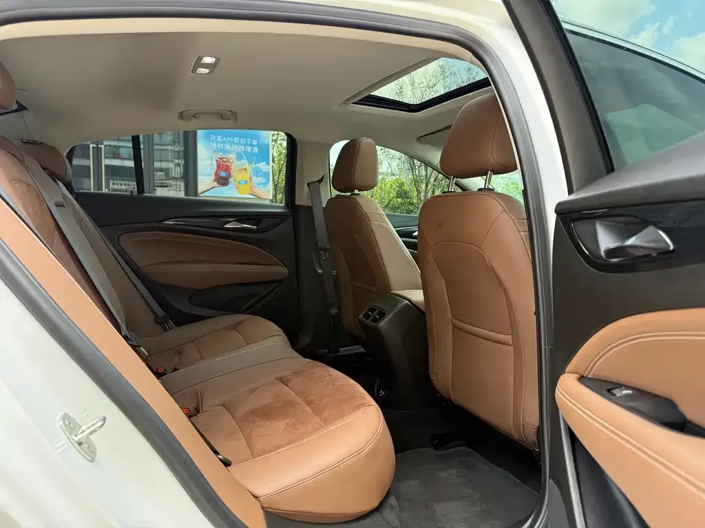 Buick Regal 2023 из CN, фото 2