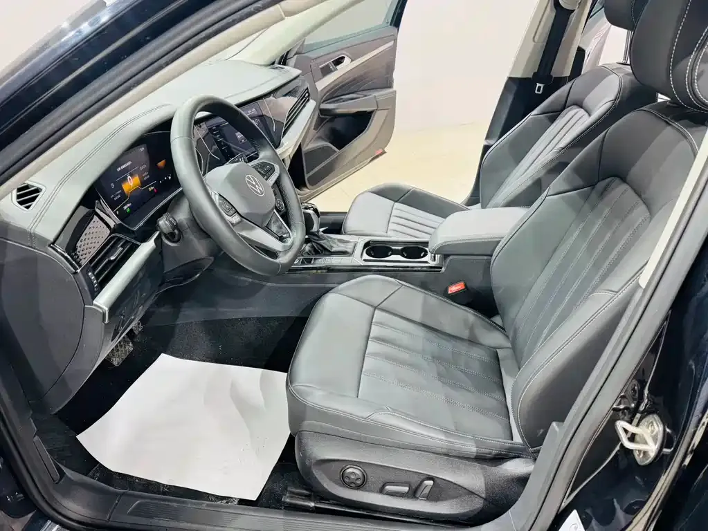 Volkswagen Passat — фото 8