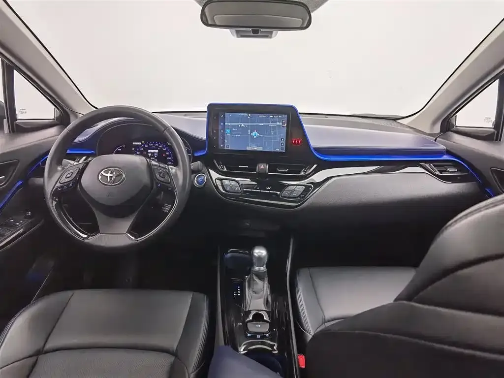 Toyota C-HR — фото 7