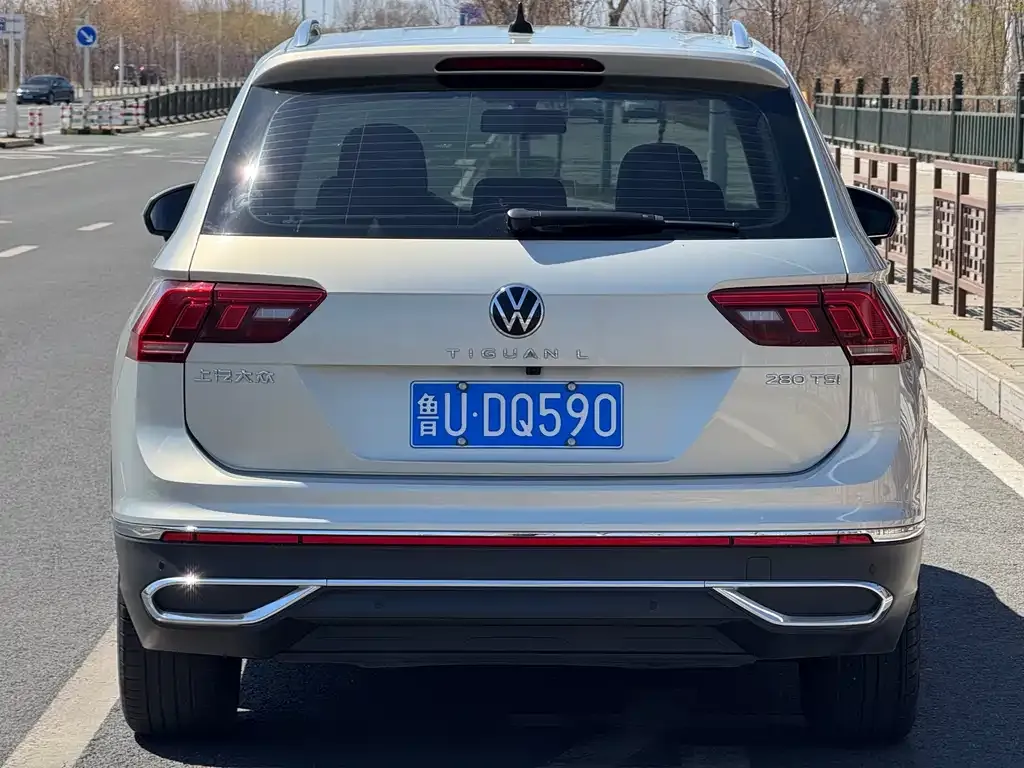 Volkswagen Tiguan L — фото 4