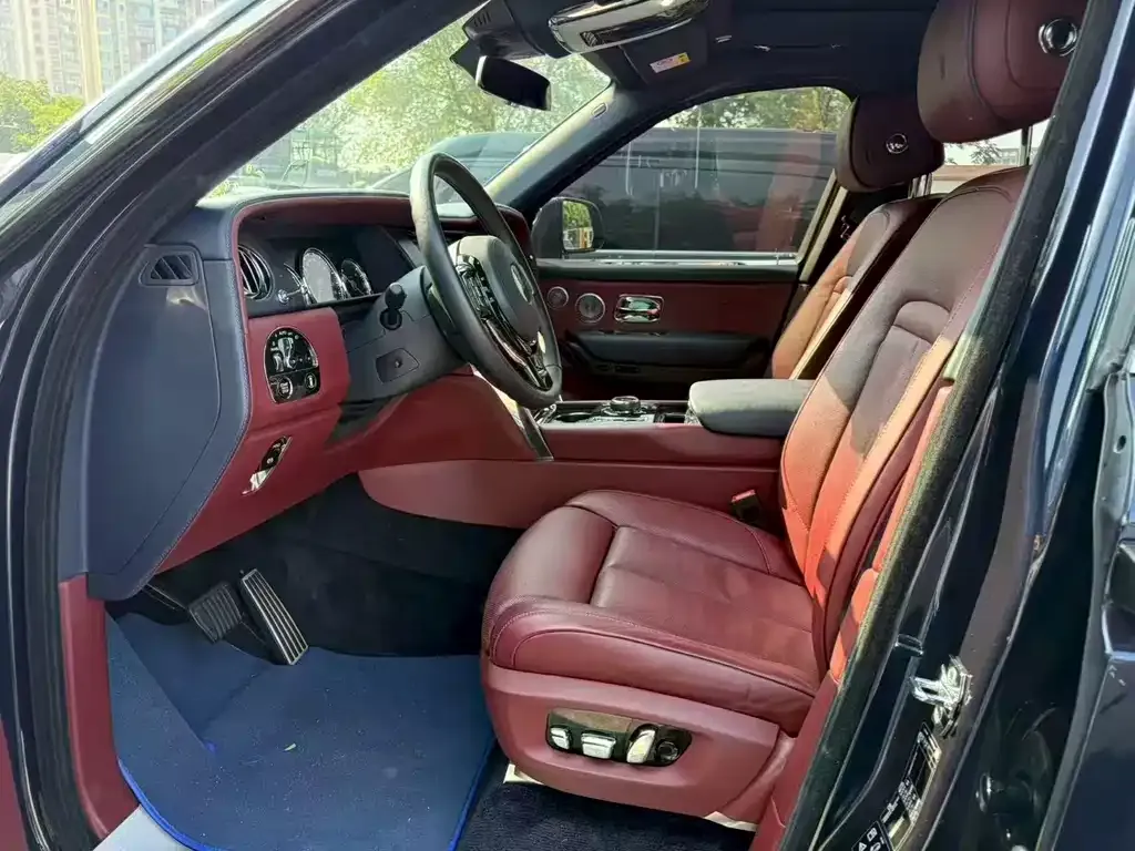 Rolls-Royce Cullinan 2021 из CN, фото 5