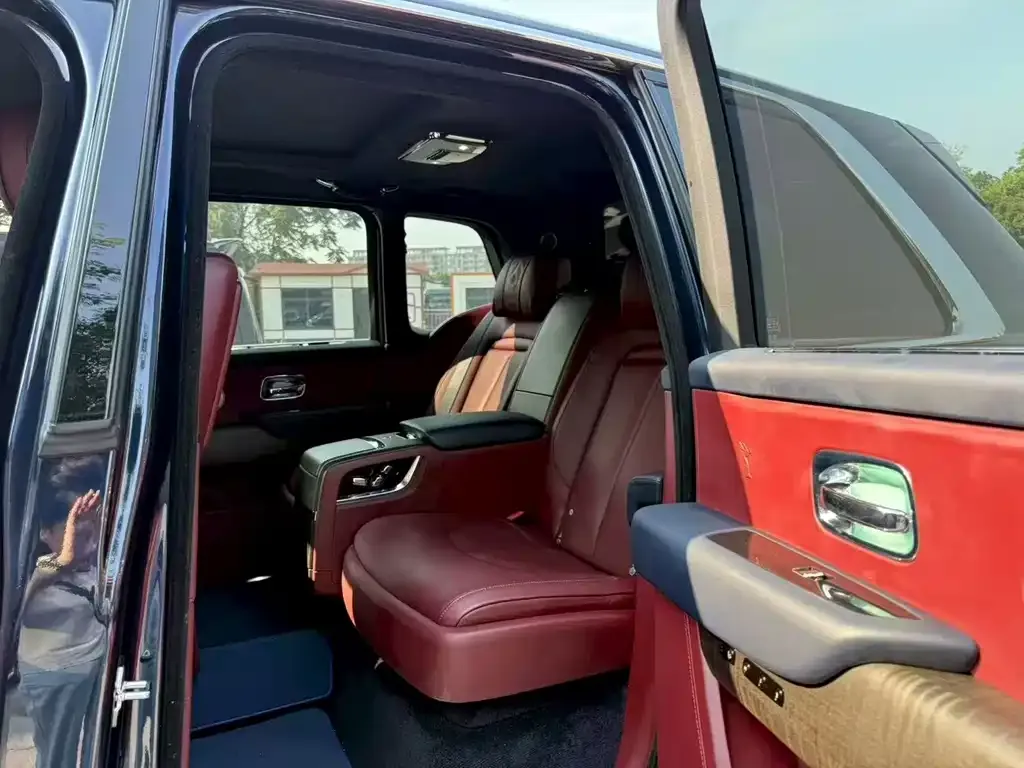 Rolls-Royce Cullinan 2021 из CN, фото 3