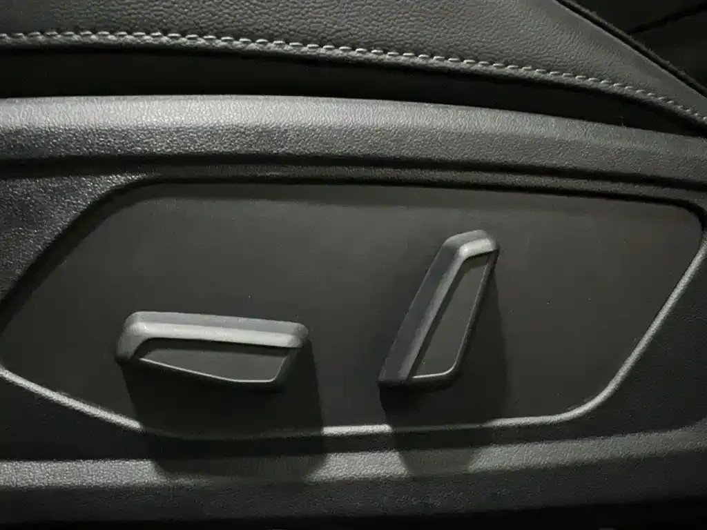 Hyundai Elantra — фото 8