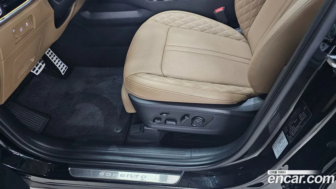 Kia Sorento — фото 8