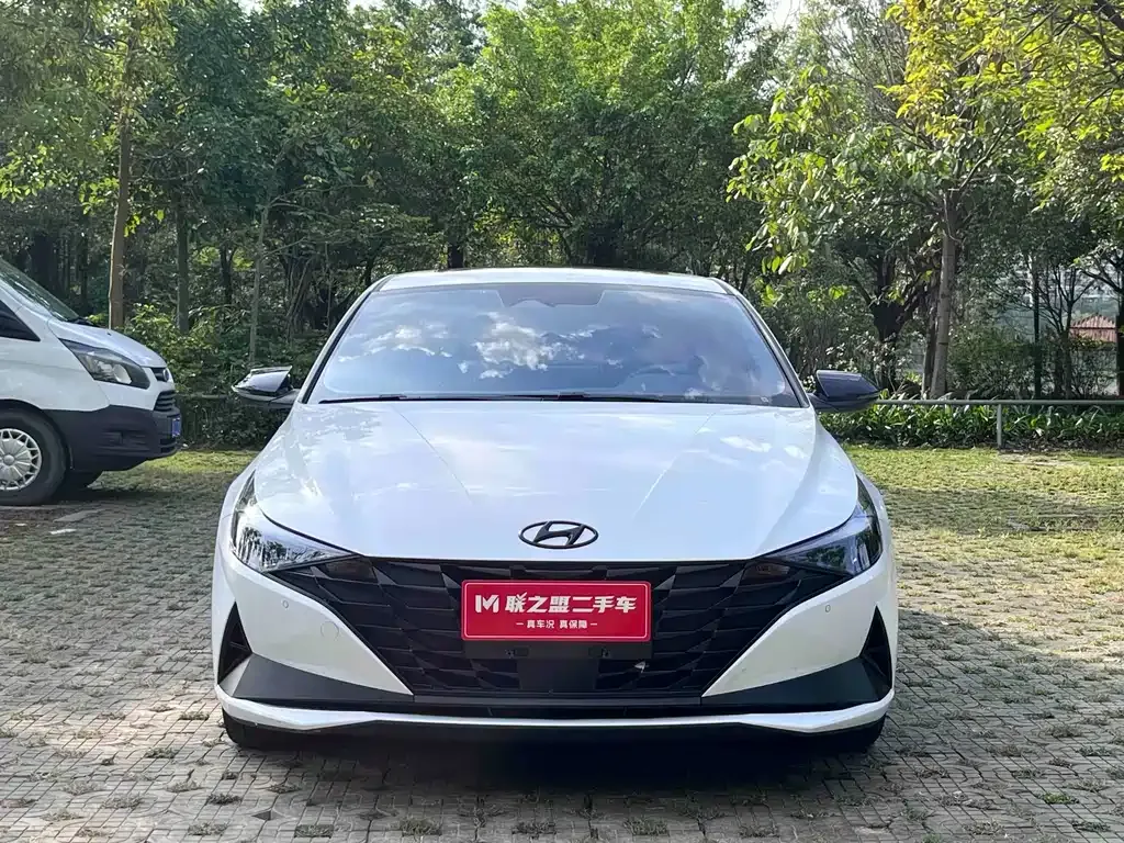 Hyundai Elantra — фото 6