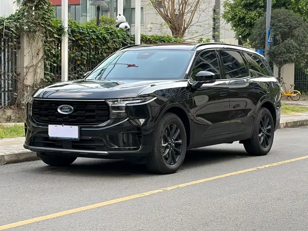 Ford Edge — фото 1