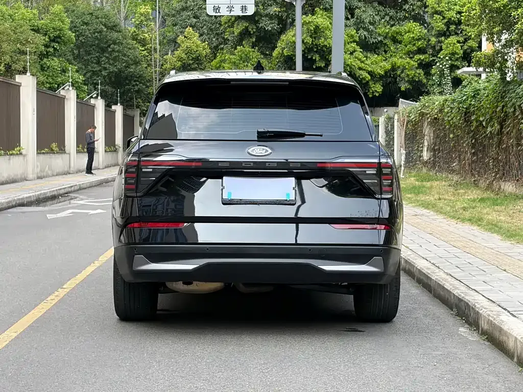Ford Edge — фото 8