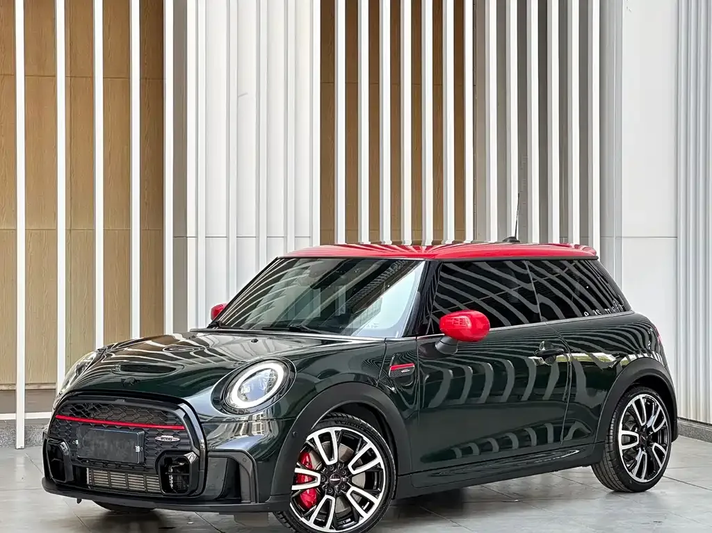 MINI JCW (John Cooper Works) — фото 1