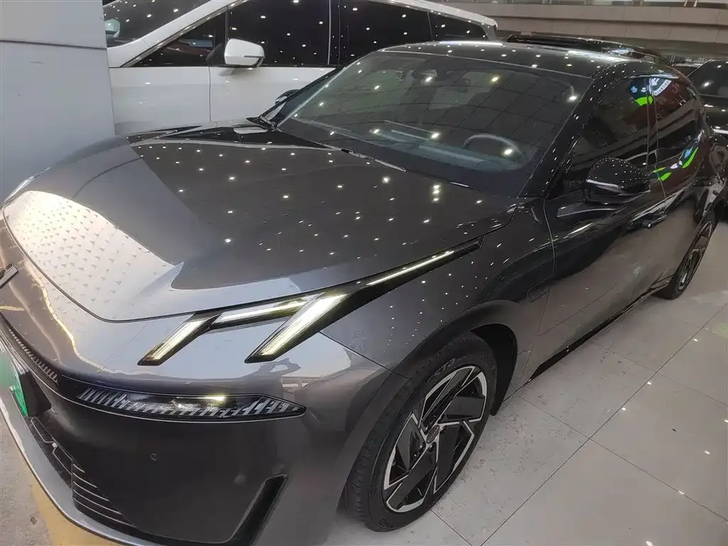 Lynk & Co 07 EM-P — фото 1