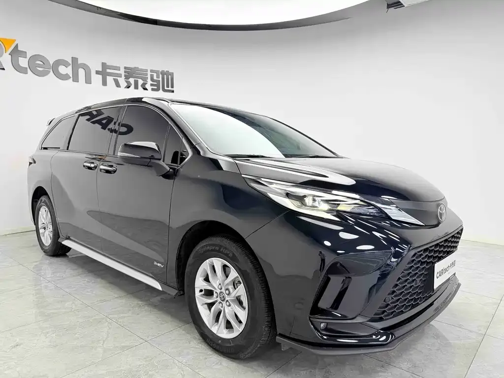 Toyota Granvia — фото 2