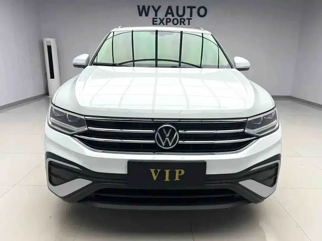 Volkswagen Tiguan L — фото 3