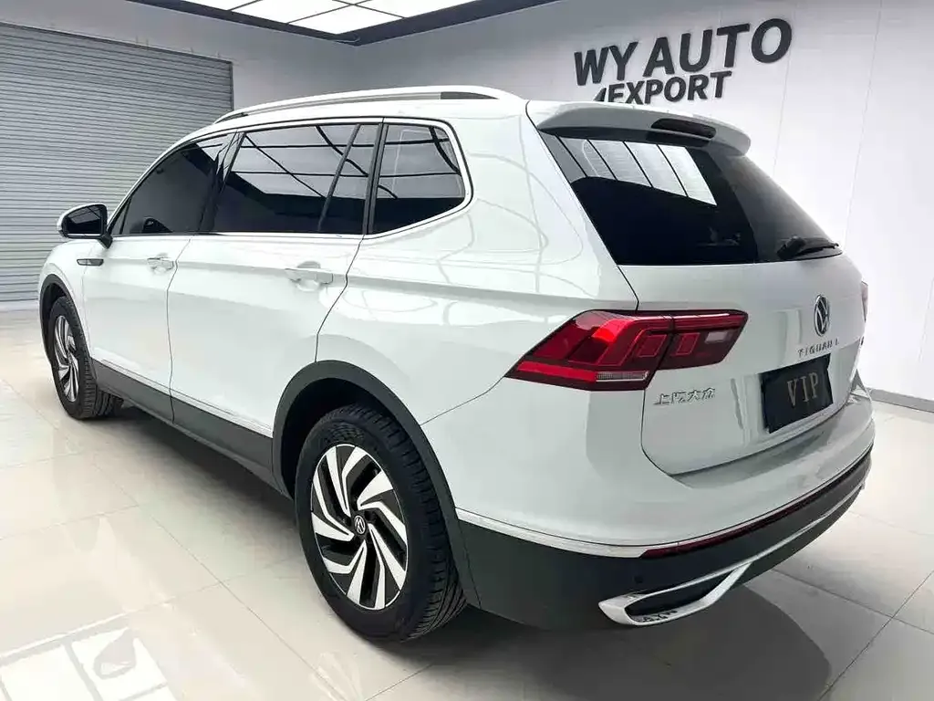 Volkswagen Tiguan L — фото 5