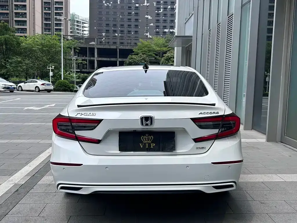 Honda Accord — фото 9
