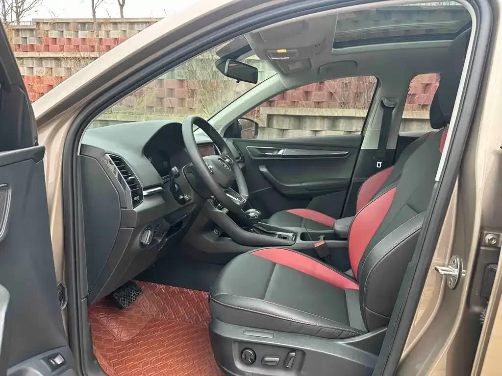 Skoda Karoq 2022 из CN, фото 3