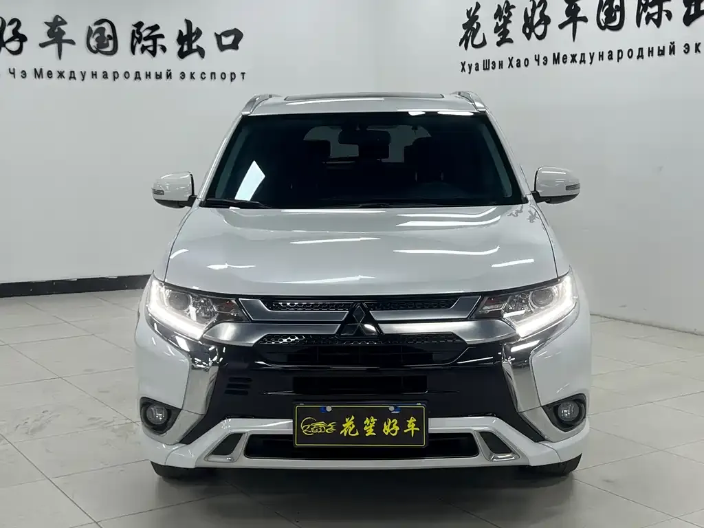 Mitsubishi Outlander 2022 из CN, фото 5