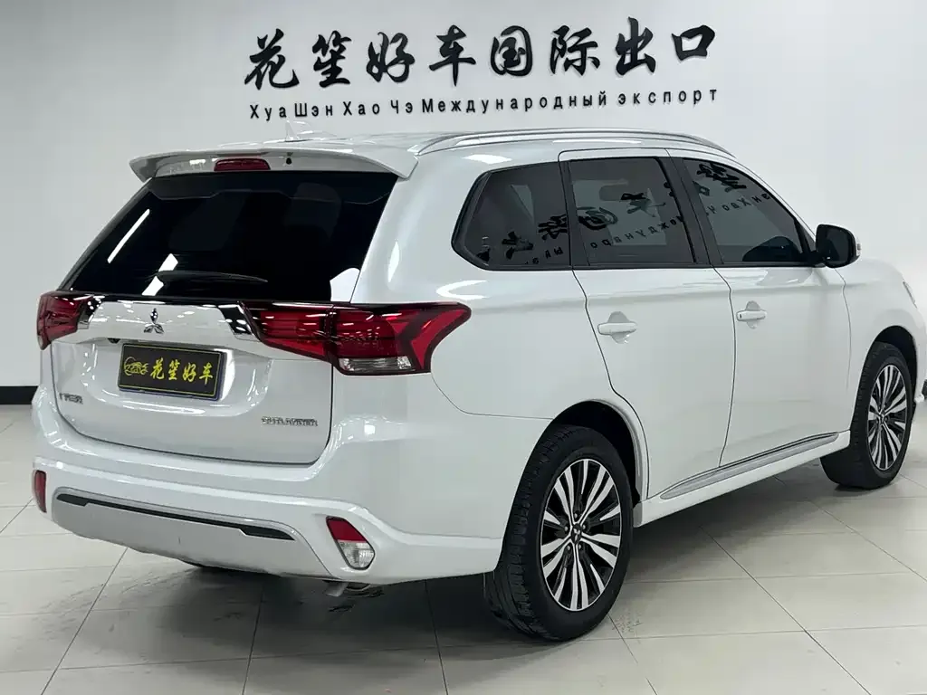 Mitsubishi Outlander 2022 из CN, фото 6