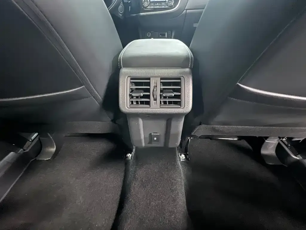 Mitsubishi Outlander 2022 из CN, фото 3