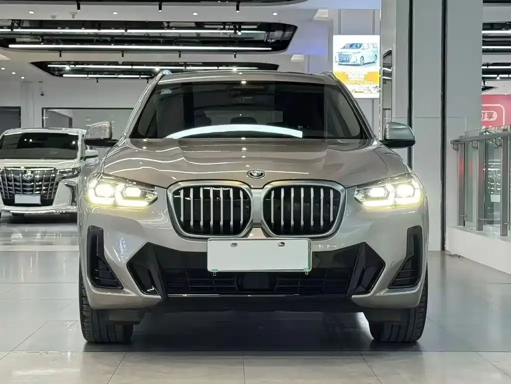 BMW iX3 — фото 3