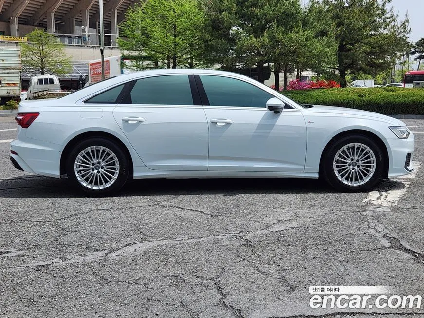 Audi A6 2021 из KR, фото 10