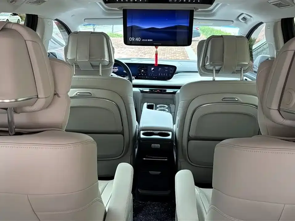 Buick GL8 Hybrid — фото 3