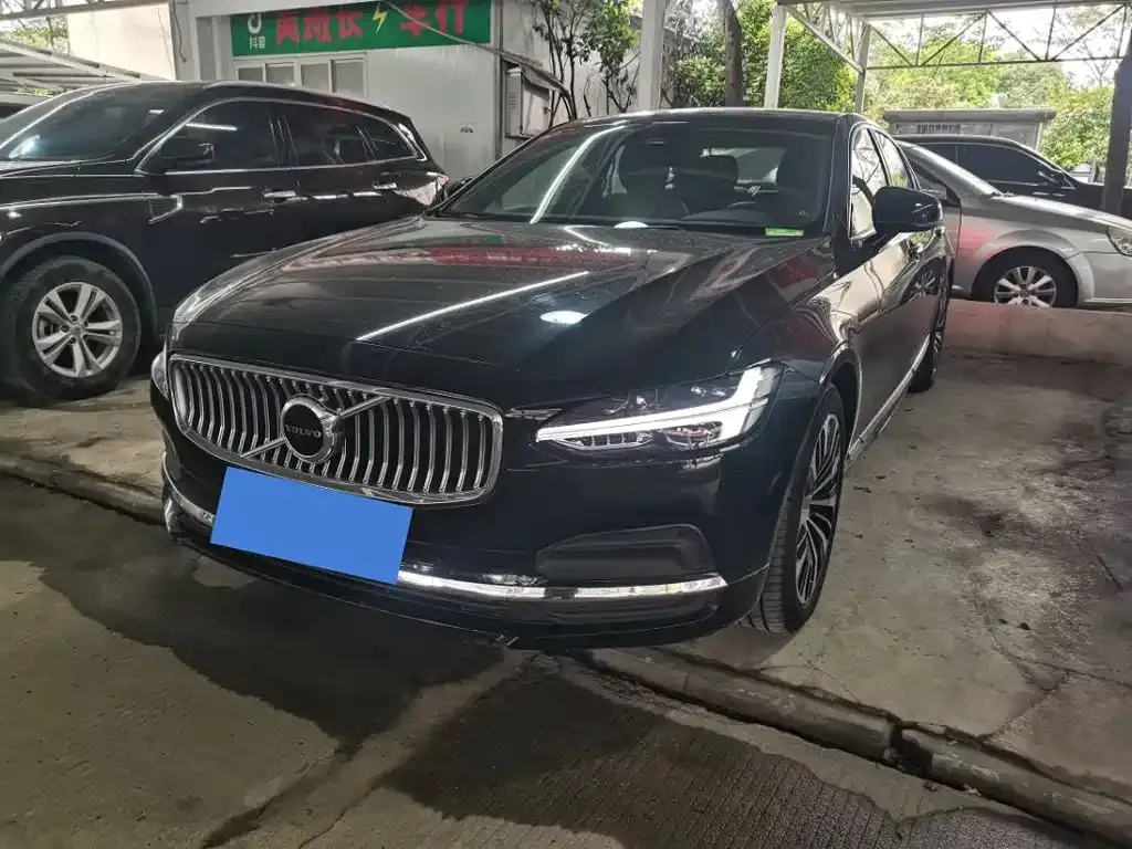 Volvo S90 — фото 1