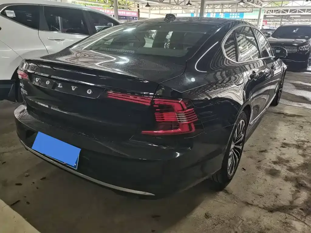 Volvo S90 — фото 3