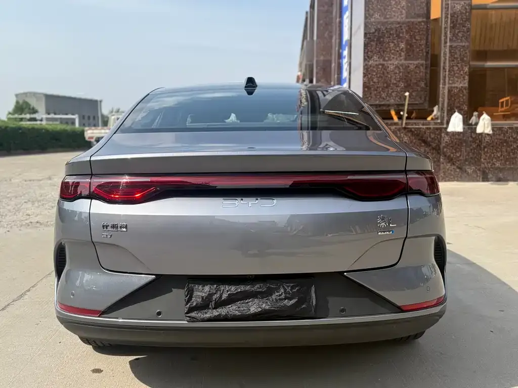 BYD Qin L 2026 из CN, фото 5