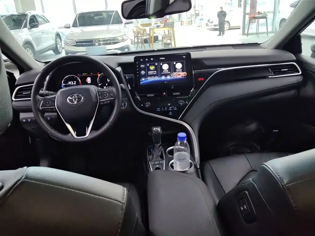 Toyota Camry 2023 из CN, фото 9