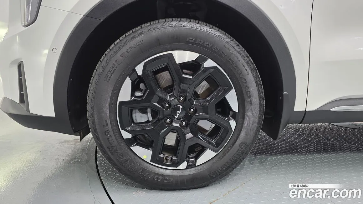 Kia Sorento — фото 5