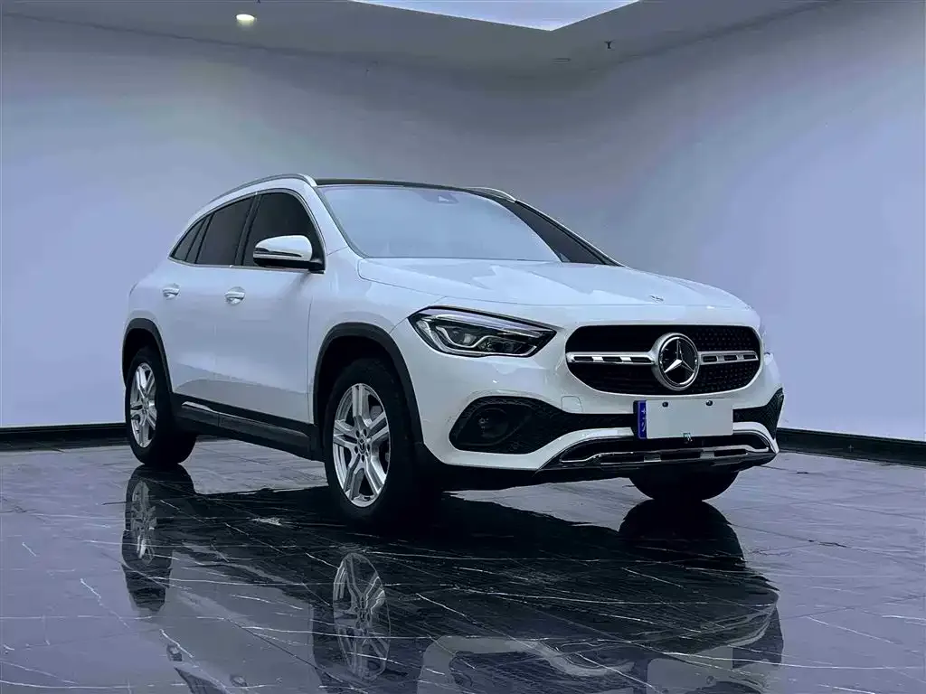 Mercedes-Benz GLA — фото 6