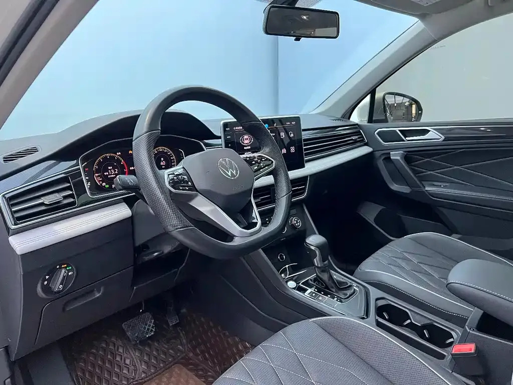 Volkswagen Tiguan L 2022 из CN, фото 8