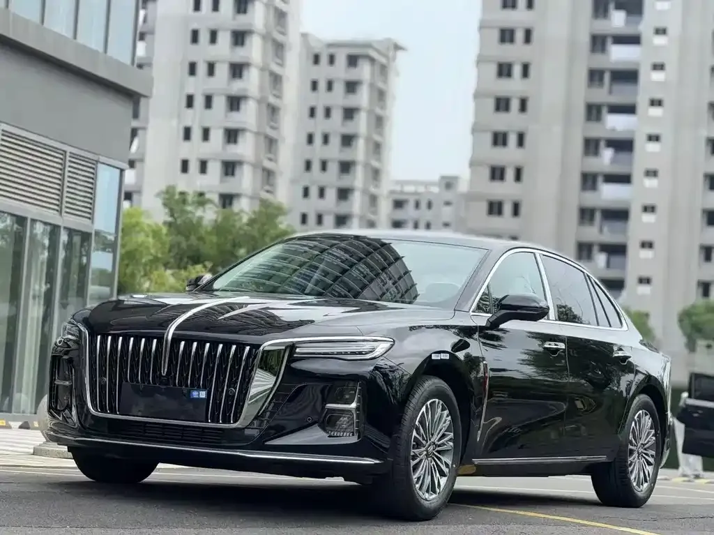 Hongqi H5 — фото 1