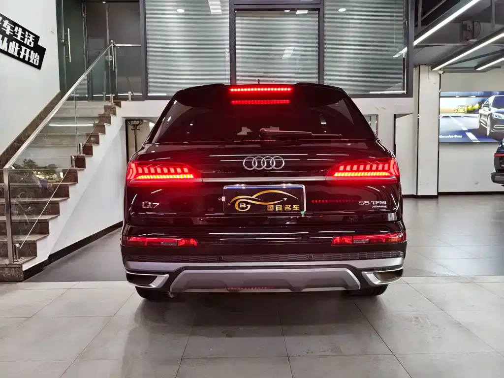 Audi Q7 2022 из CN, фото 2