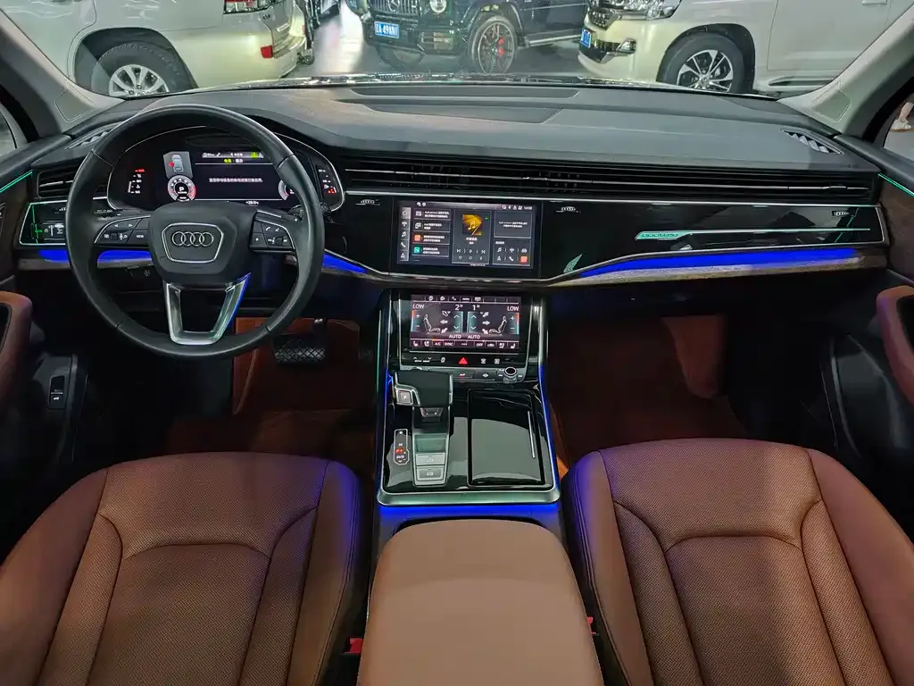 Audi Q7 2022 из CN, фото 4