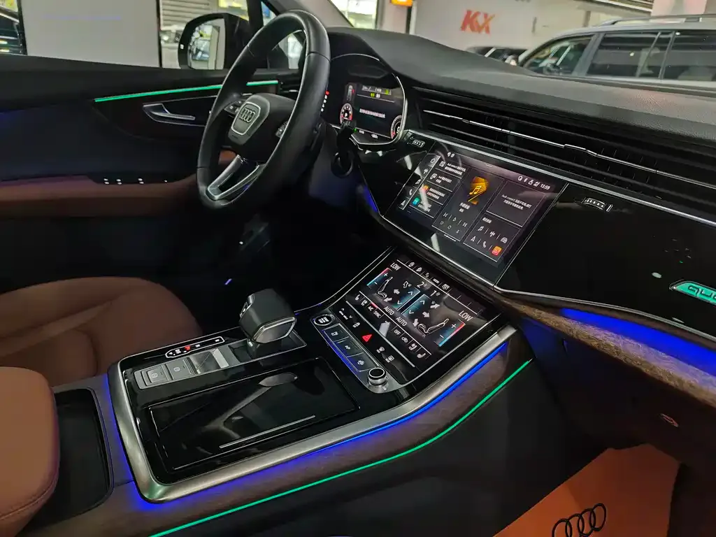 Audi Q7 2022 из CN, фото 3