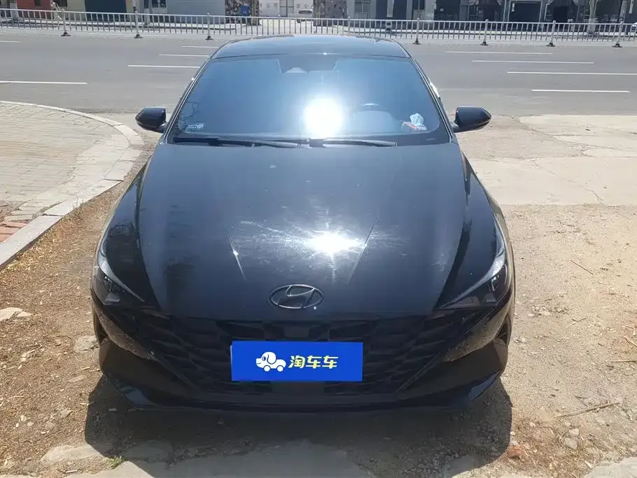Hyundai Elantra — фото 2