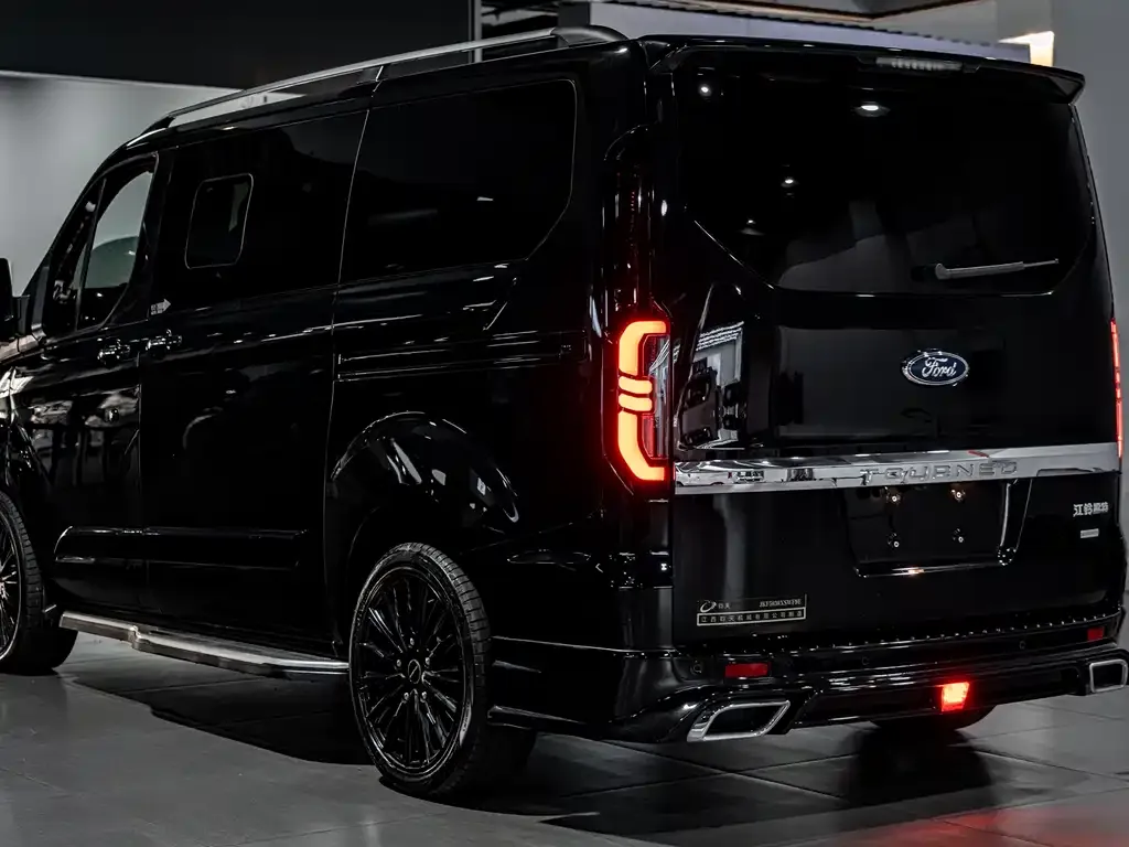 Ford Tourneo 2024 из CN, фото 8
