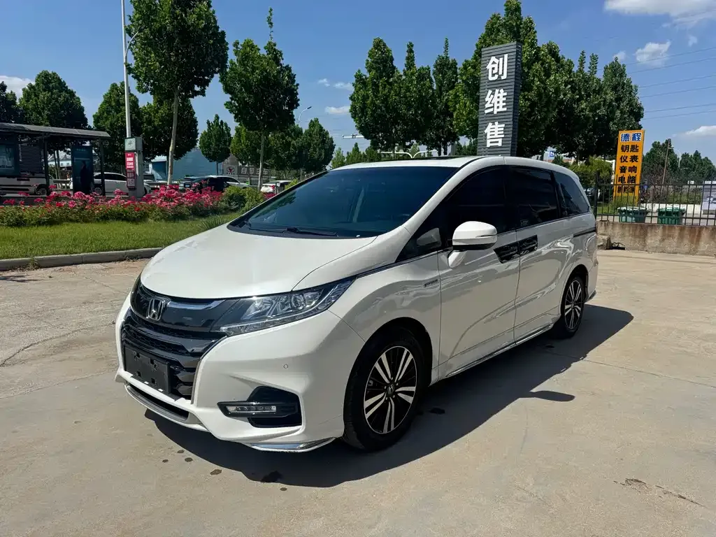 Honda Odyssey — фото 1