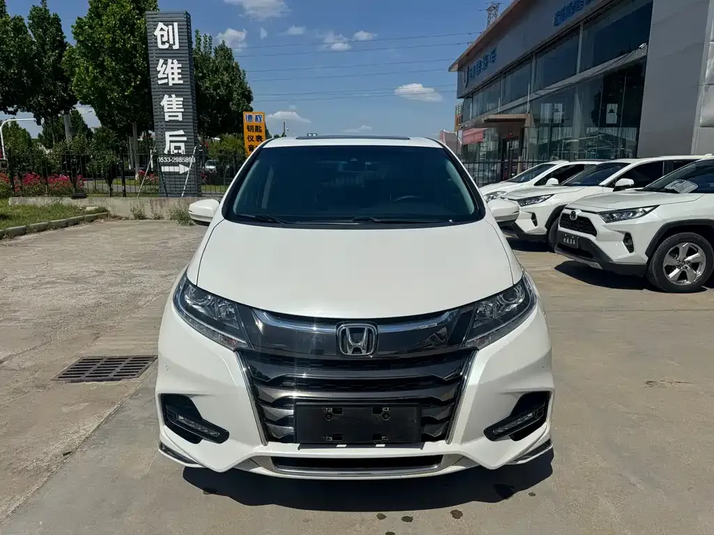 Honda Odyssey — фото 10