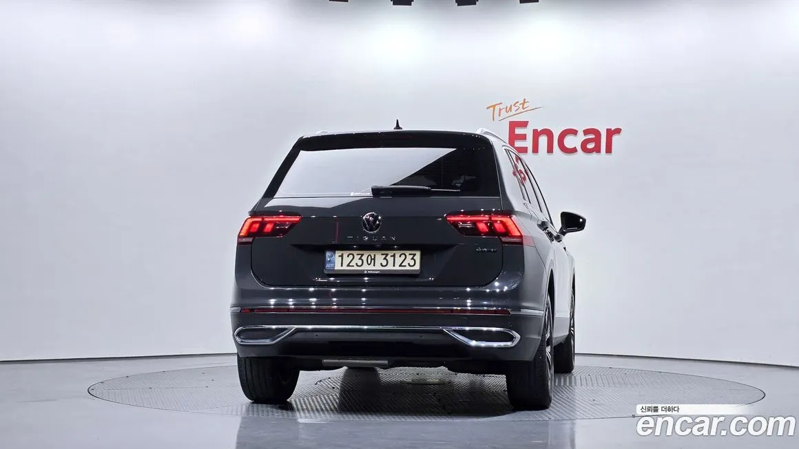 Volkswagen Tiguan 2021 из KR, фото 2