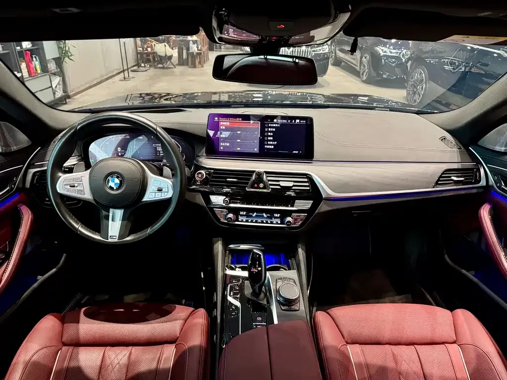 BMW 5 Series — фото 4