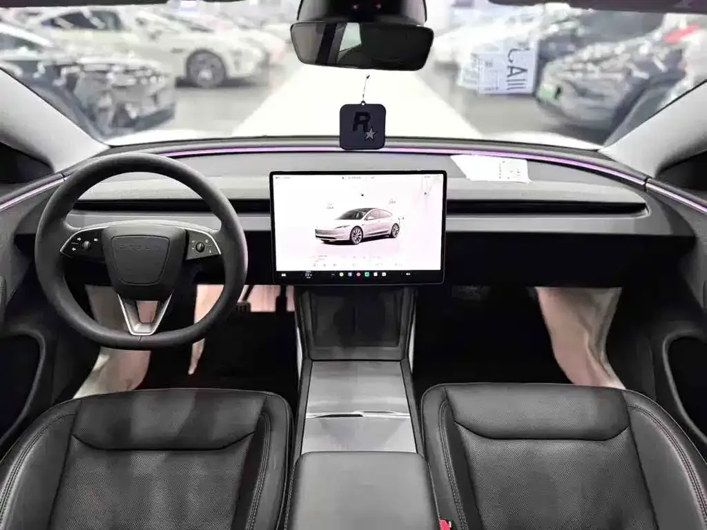 Tesla Model 3 — фото 3