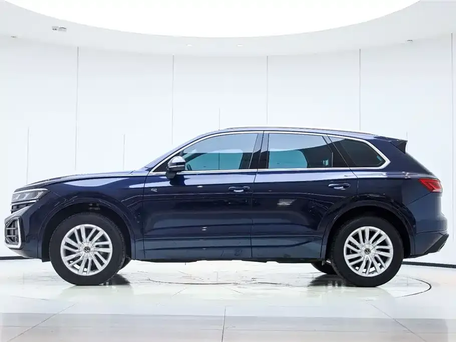 Volkswagen Touareg — фото 3