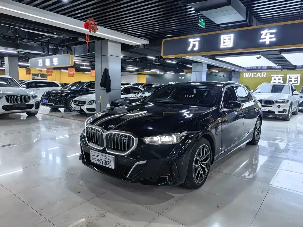 BMW i5 — фото 8