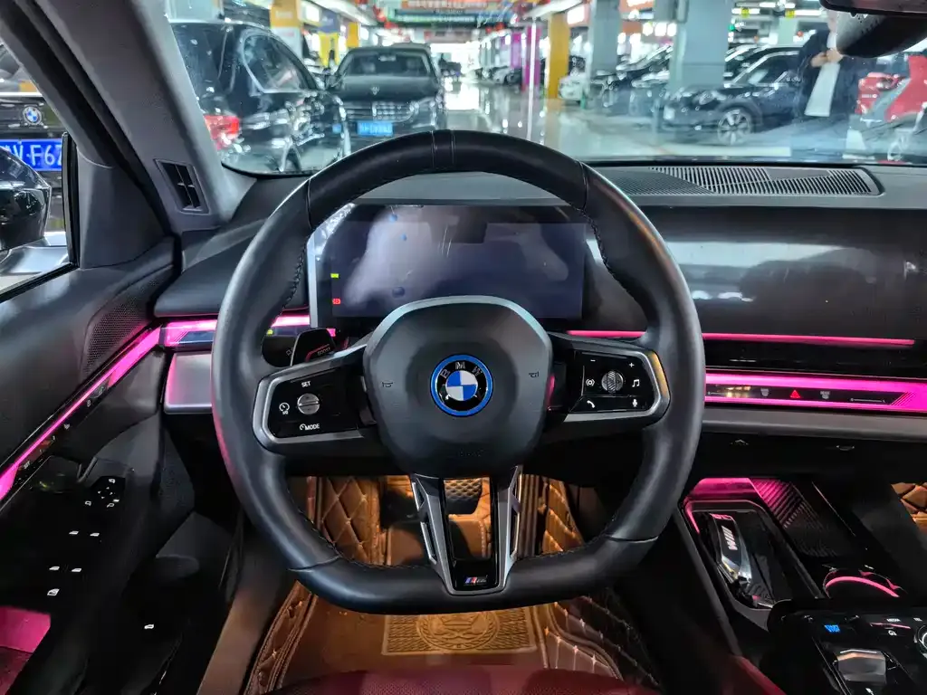 BMW i5 — фото 2
