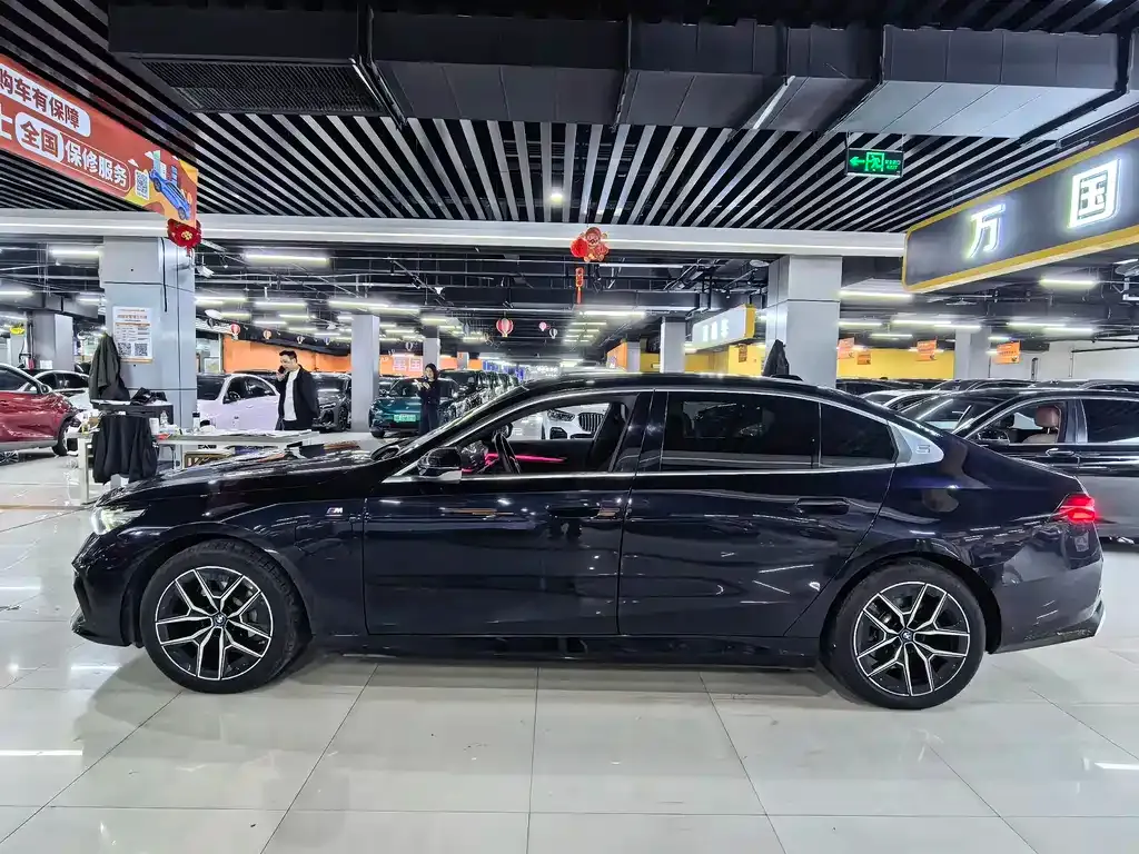 BMW i5 — фото 5