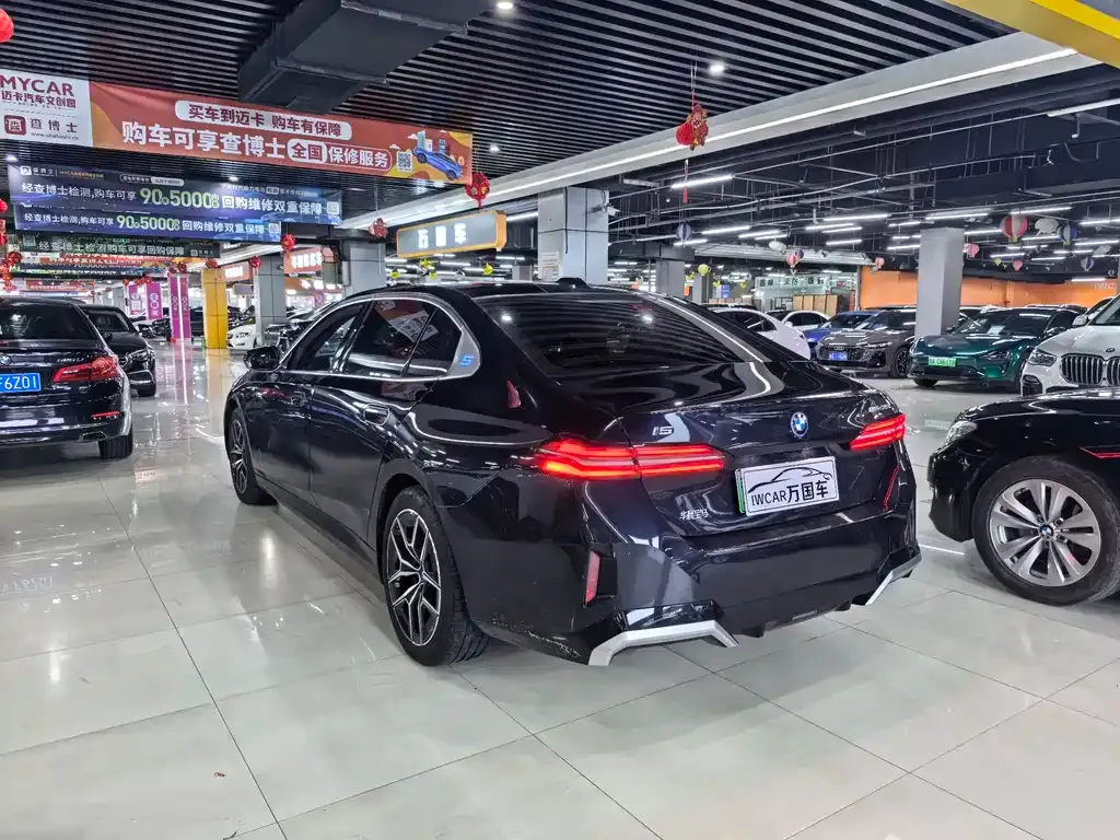BMW i5 — фото 9
