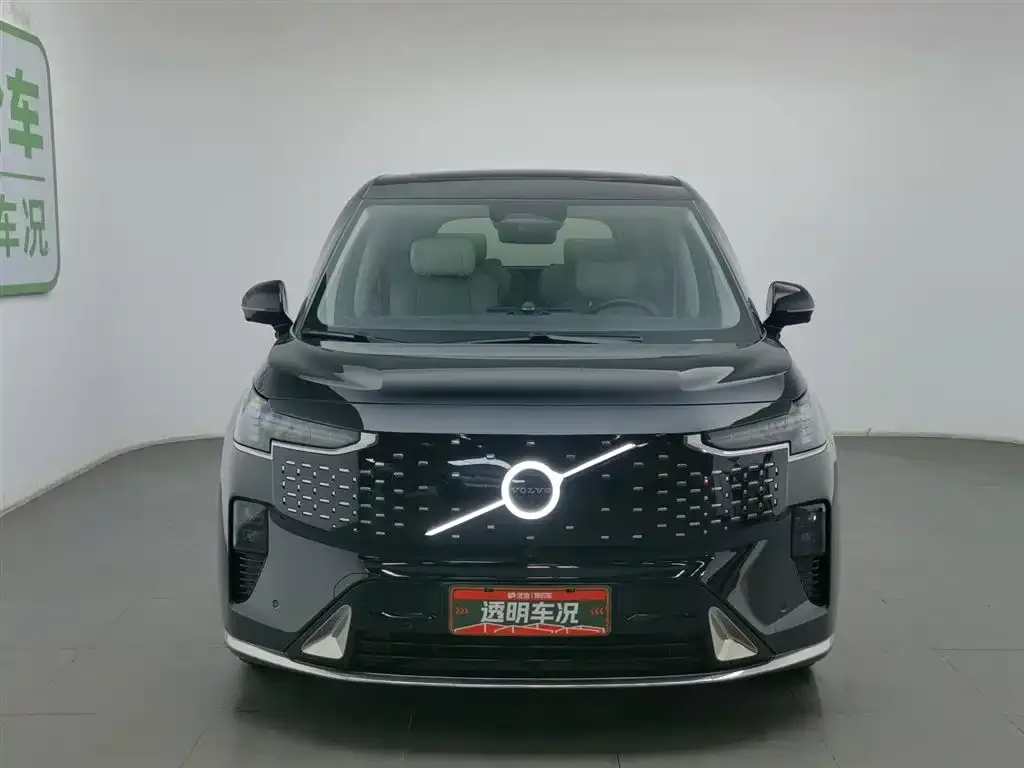Volvo EM90 2025 из CN, фото 4